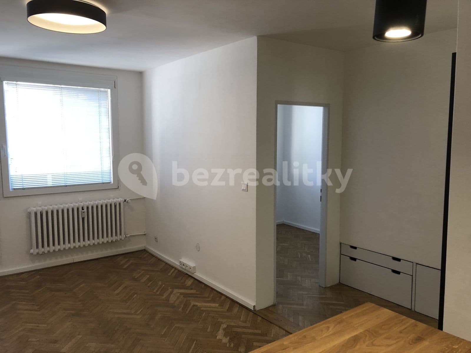 Prenájom bytu 2-izbový 42 m², Svojetická, Praha, Praha Prenájom bytu 2-izbový 42 m², Svojetická, Praha, Praha
