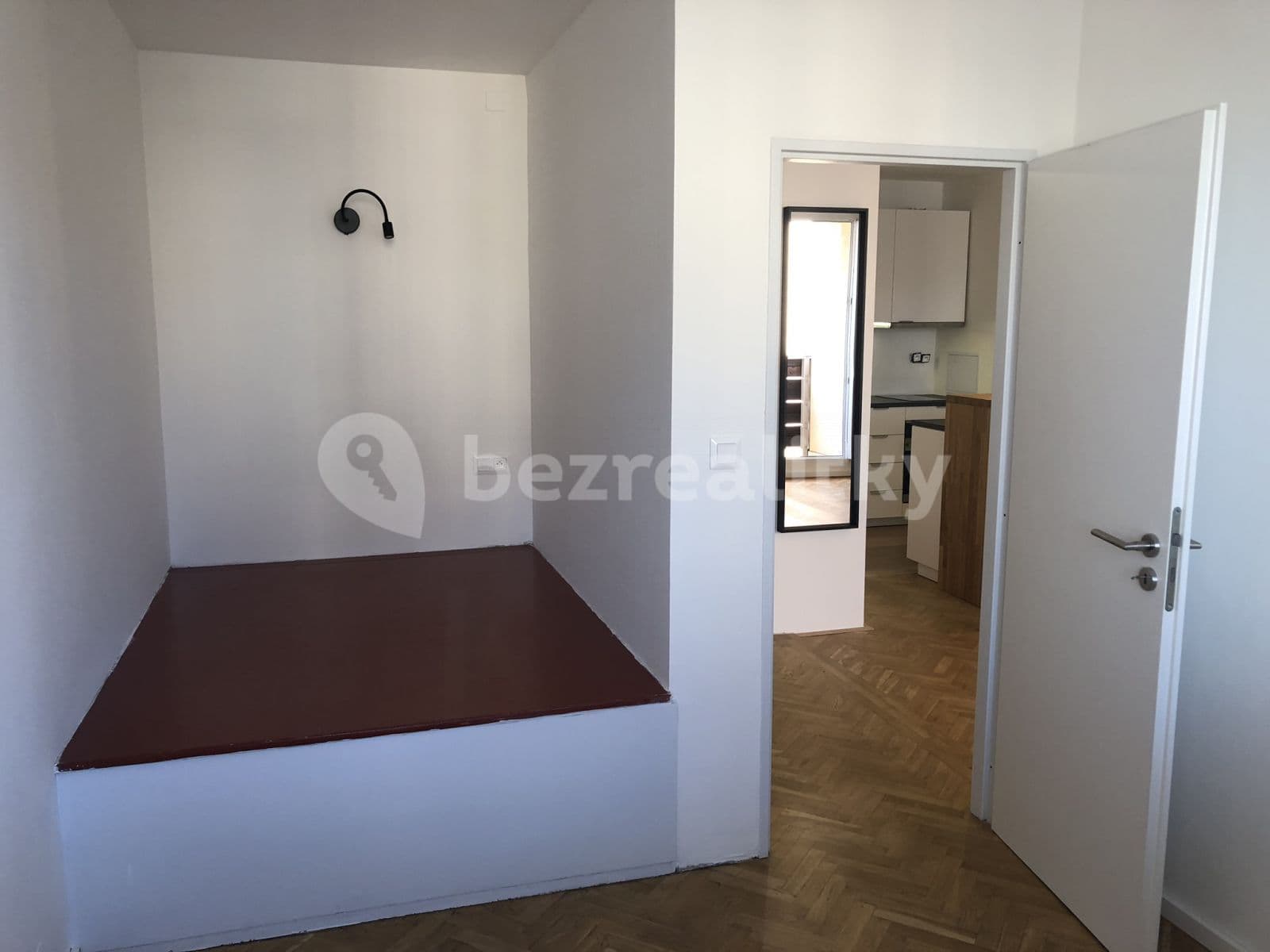 Prenájom bytu 2-izbový 42 m², Svojetická, Praha, Praha Prenájom bytu 2-izbový 42 m², Svojetická, Praha, Praha