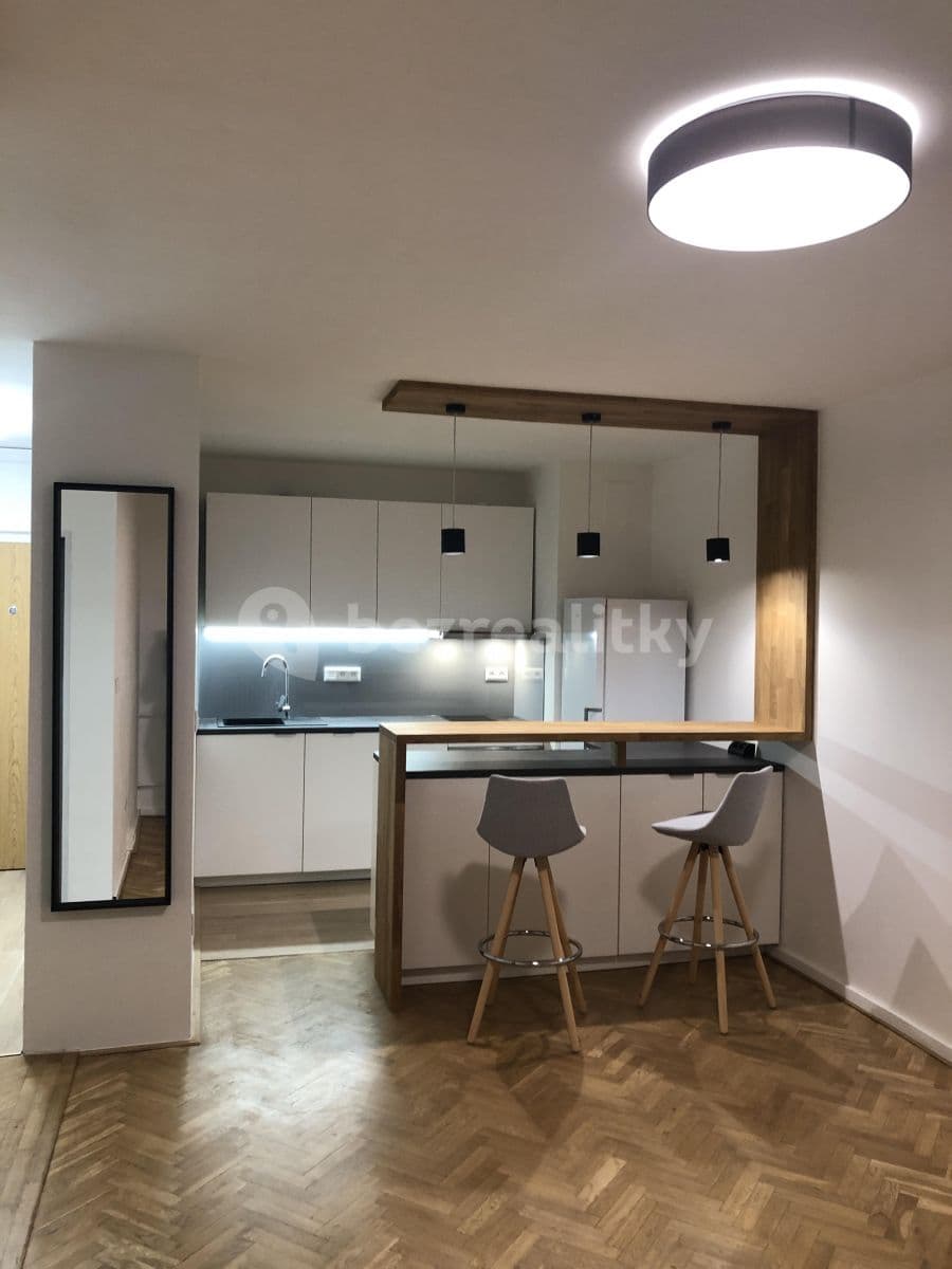 Prenájom bytu 2-izbový 42 m², Svojetická, Praha, Praha Prenájom bytu 2-izbový 42 m², Svojetická, Praha, Praha