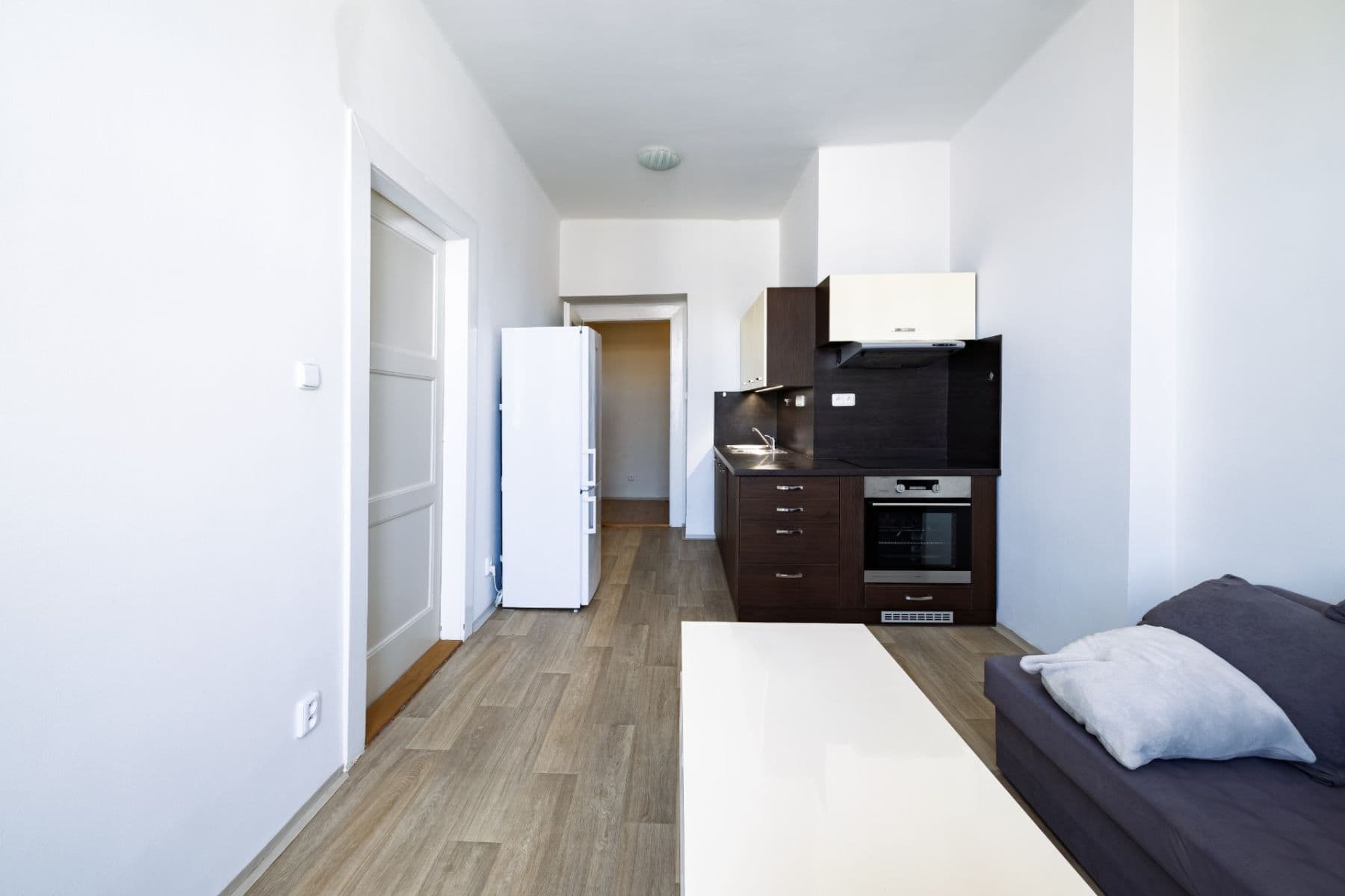 Prenájom bytu 1-izbový 48 m², Laubova, Praha, Praha Prenájom bytu 1-izbový 48 m², Laubova, Praha, Praha