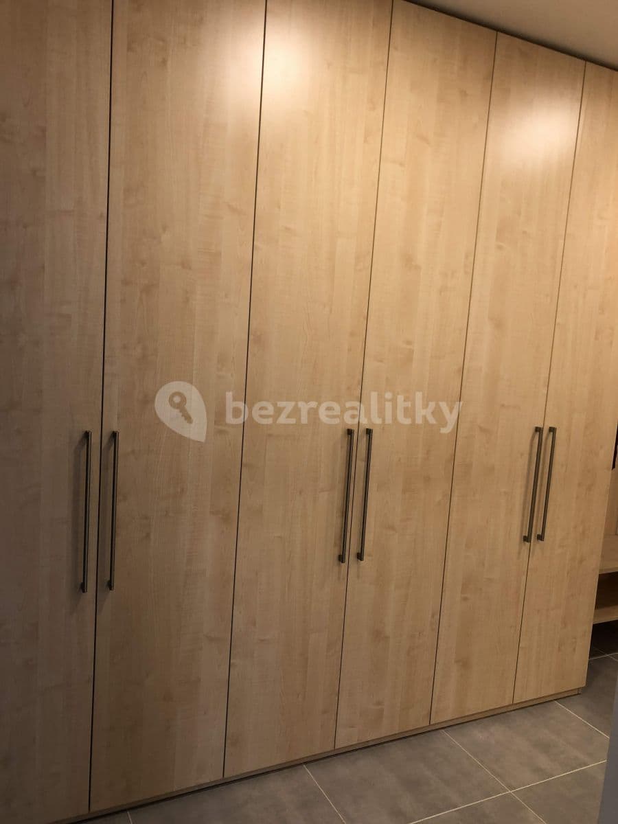 Prenájom bytu 2-izbový 54 m², Hvozdíková, Praha, Praha Prenájom bytu 2-izbový 54 m², Hvozdíková, Praha, Praha