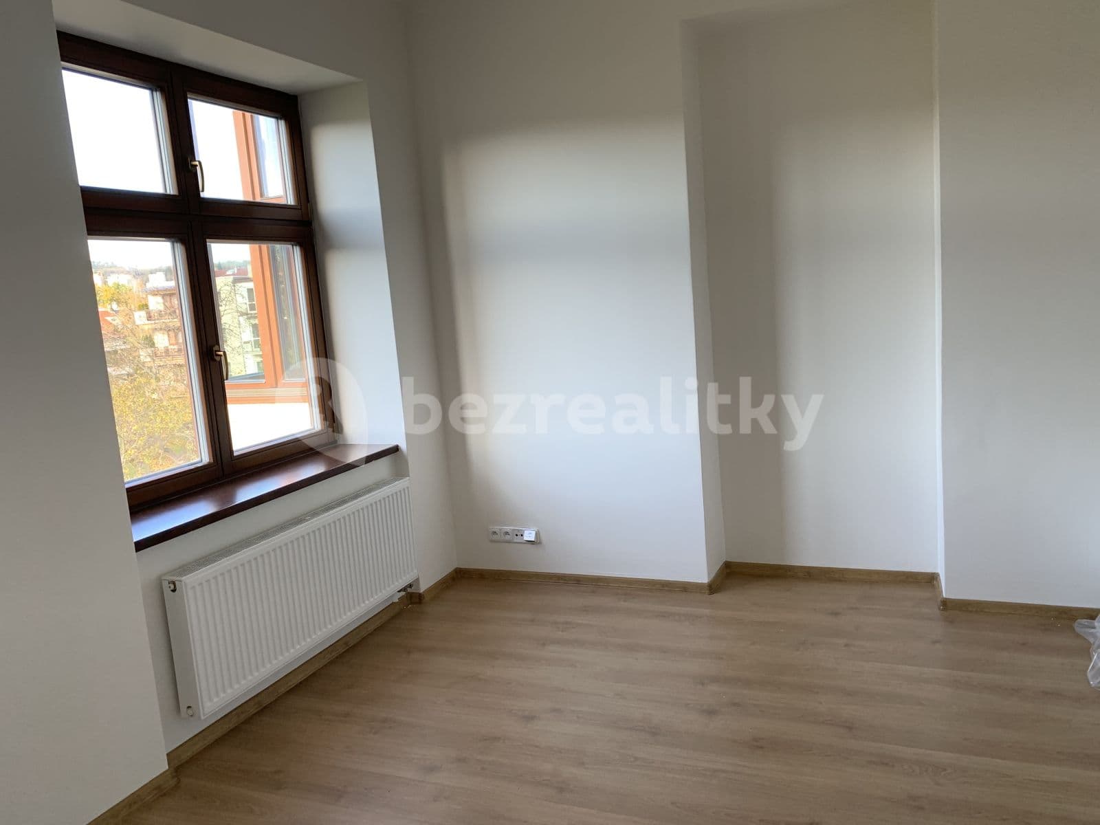 Prenájom bytu 4-izbový 126 m², Šmejkalova, Brno, Jihomoravský kraj Prenájom bytu 4-izbový 126 m², Šmejkalova, Brno, Jihomoravský kraj