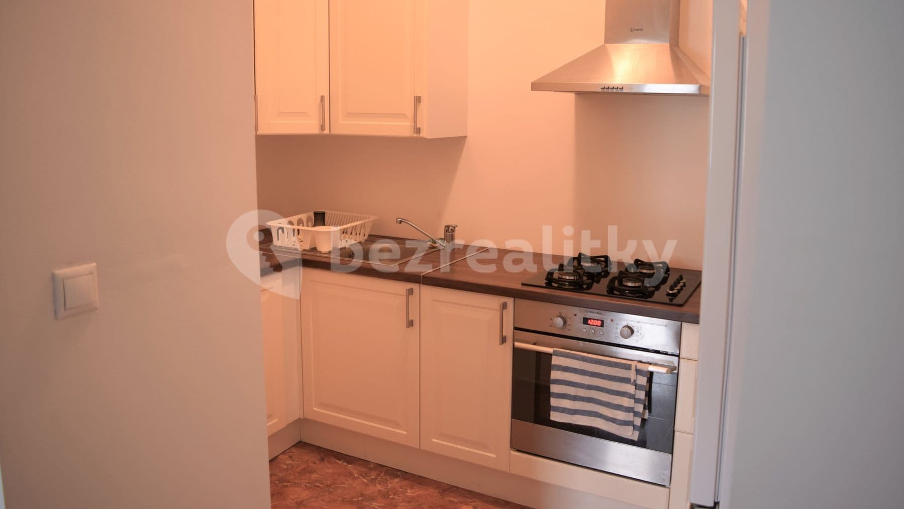 Prenájom bytu 2-izbový 72 m², Vajnorská, Nové Mesto, Bratislavský kraj Prenájom bytu 2-izbový 72 m², Vajnorská, Nové Mesto, Bratislavský kraj