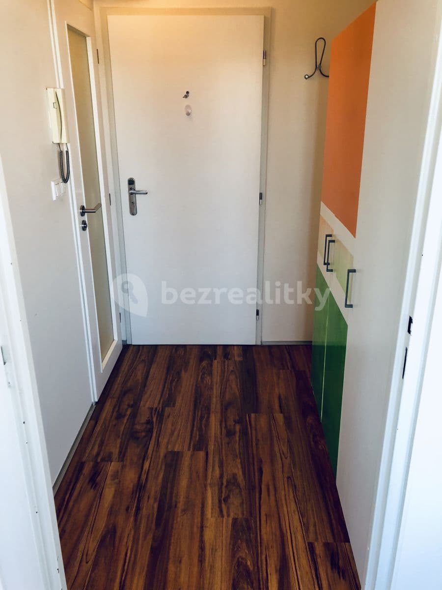 Prenájom bytu 1-izbový 28 m², Molákova, Praha, Praha Prenájom bytu 1-izbový 28 m², Molákova, Praha, Praha
