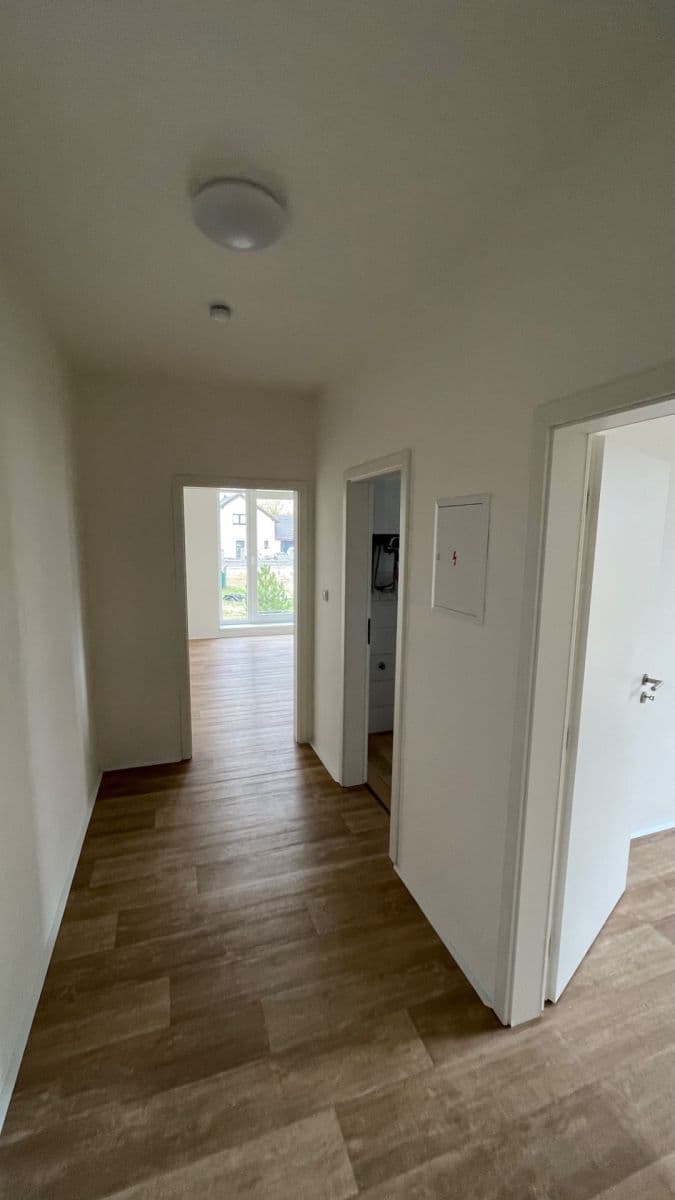 Prenájom bytu 2-izbový 44 m², Krátká, Doksy, Středočeský kraj Prenájom bytu 2-izbový 44 m², Krátká, Doksy, Středočeský kraj