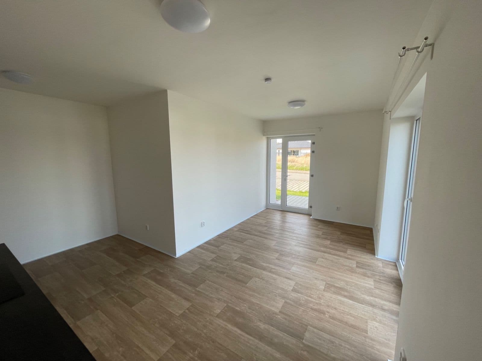 Prenájom bytu 1-izbový 39 m², Krátká, Doksy, Středočeský kraj Prenájom bytu 1-izbový 39 m², Krátká, Doksy, Středočeský kraj