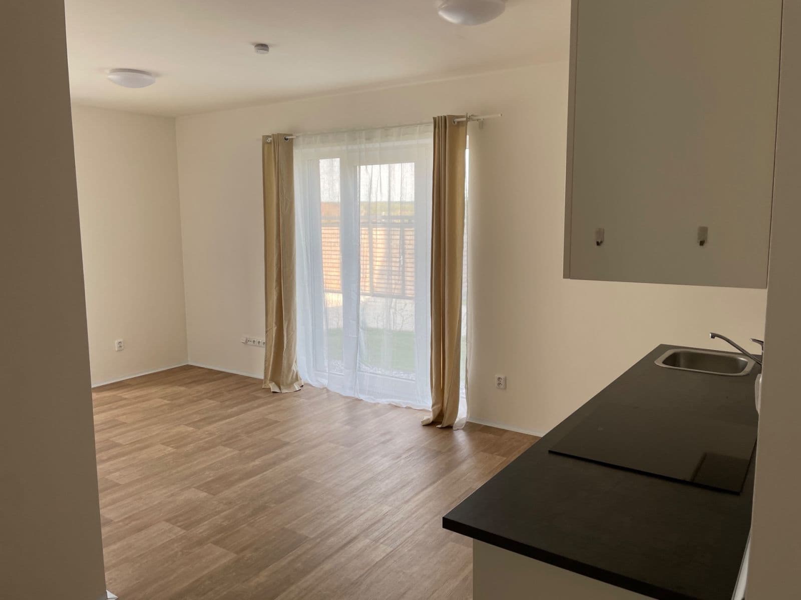 Prenájom bytu 1-izbový 39 m², Krátká, Doksy, Středočeský kraj Prenájom bytu 1-izbový 39 m², Krátká, Doksy, Středočeský kraj