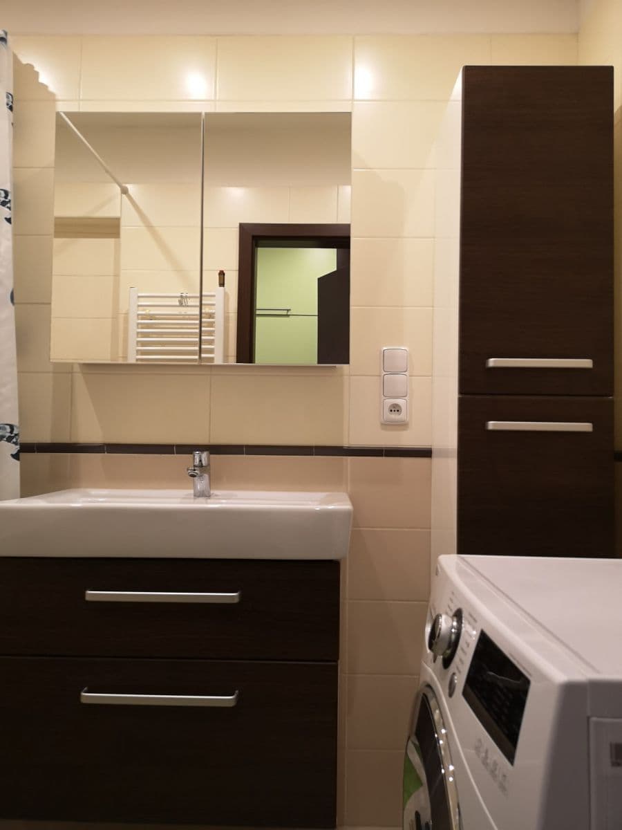 Prenájom bytu 2-izbový 53 m², Hartigova, Praha, Praha Prenájom bytu 2-izbový 53 m², Hartigova, Praha, Praha