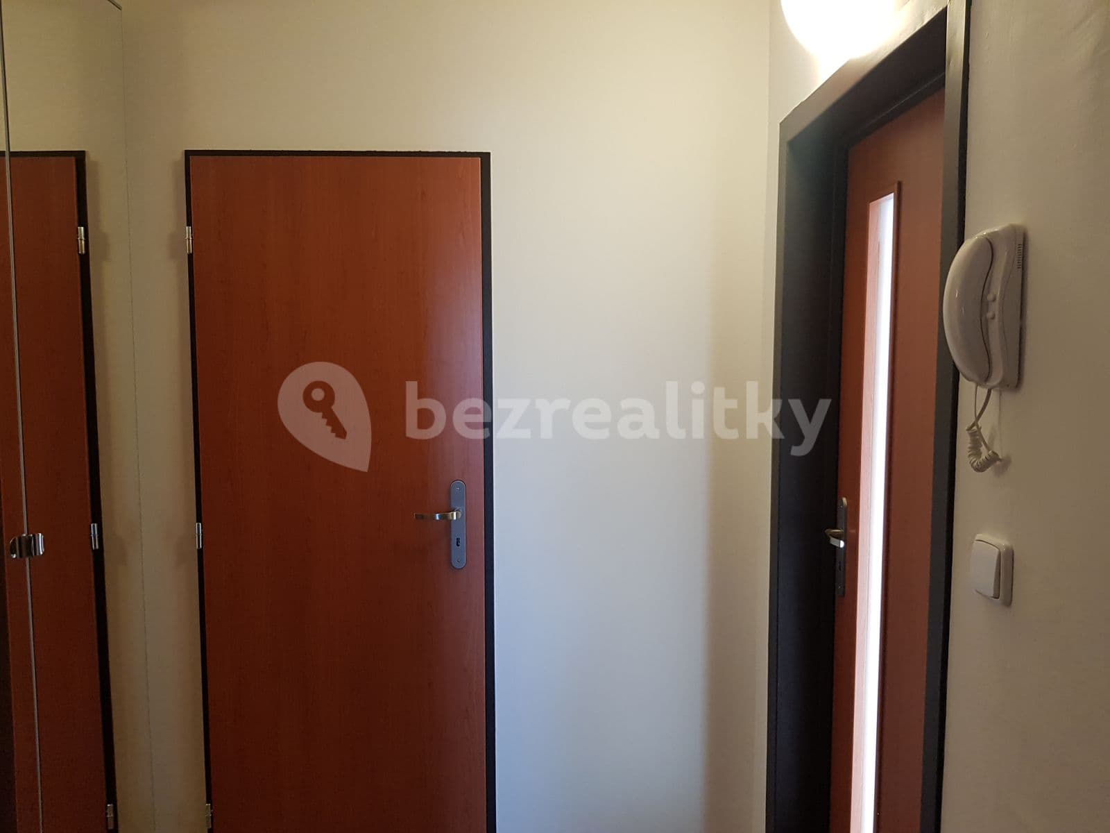 Prenájom bytu 1-izbový 32 m², Angelovova, Praha, Praha Prenájom bytu 1-izbový 32 m², Angelovova, Praha, Praha