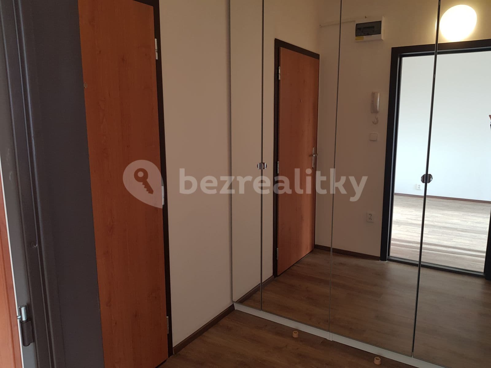 Prenájom bytu 1-izbový 32 m², Angelovova, Praha, Praha Prenájom bytu 1-izbový 32 m², Angelovova, Praha, Praha