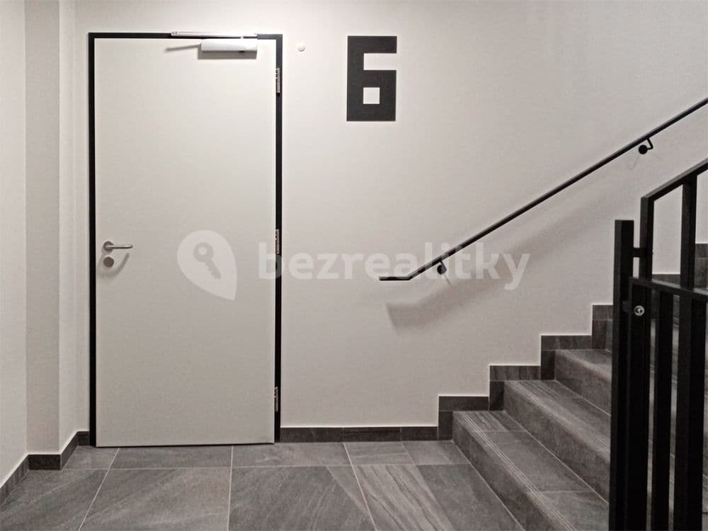 Prenájom bytu 1-izbový 34 m², Moravcových, Praha, Praha Prenájom bytu 1-izbový 34 m², Moravcových, Praha, Praha