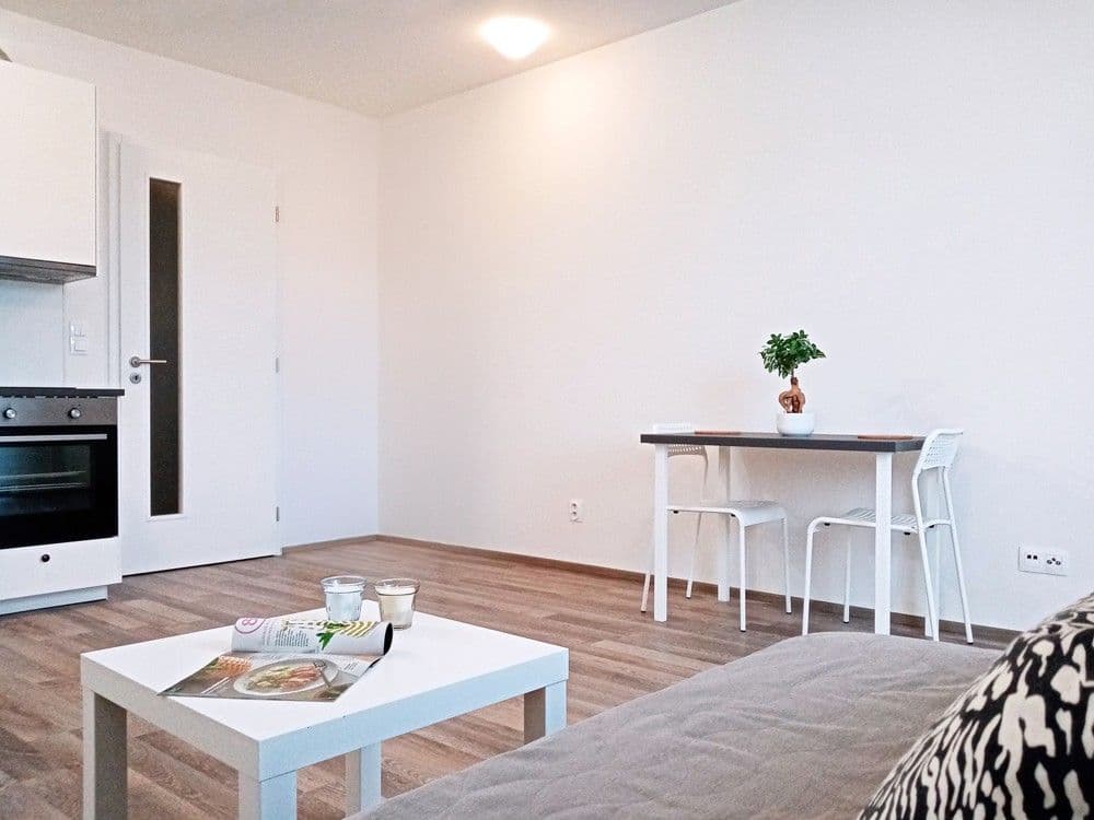 Prenájom bytu 1-izbový 34 m², Moravcových, Praha, Praha Prenájom bytu 1-izbový 34 m², Moravcových, Praha, Praha