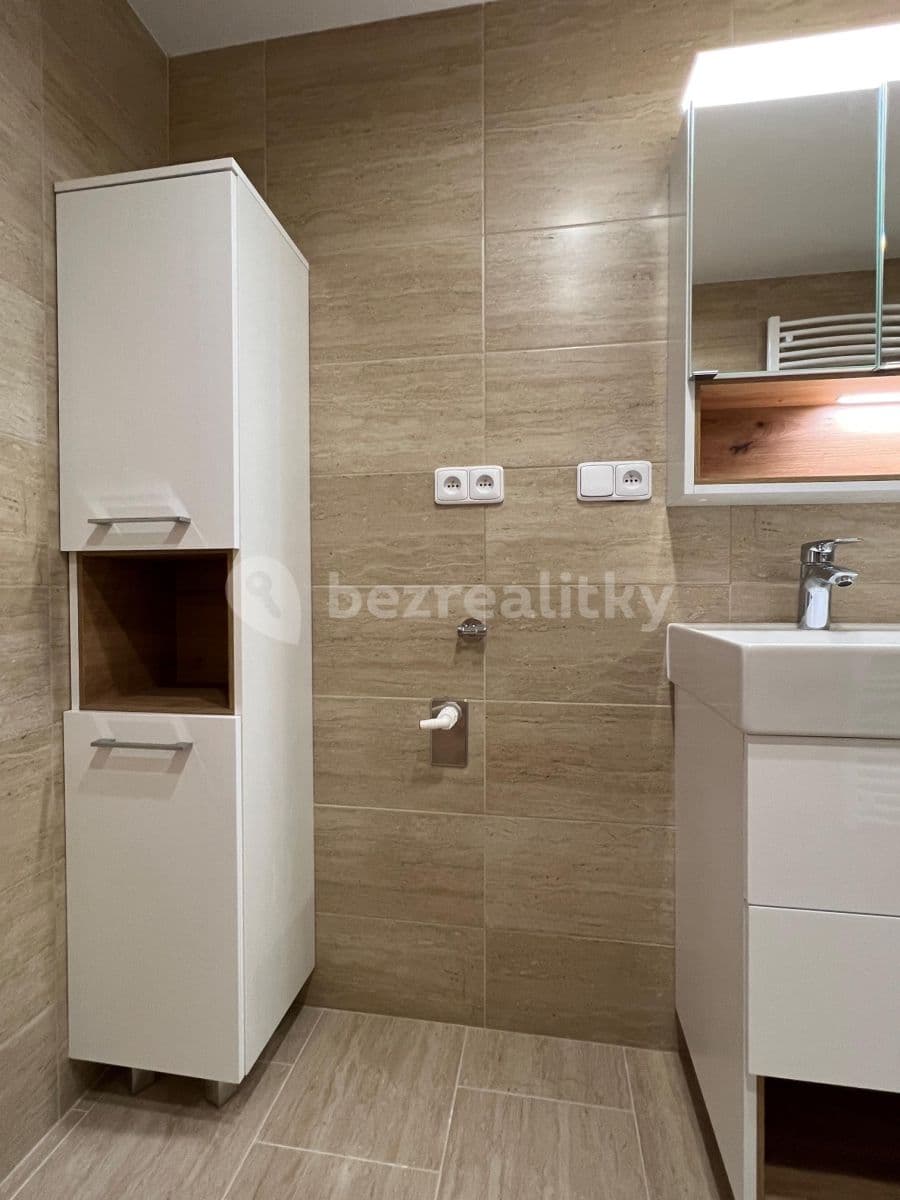 Prenájom bytu 2-izbový 67 m², Hálkova, Humpolec, Kraj Vysočina Prenájom bytu 2-izbový 67 m², Hálkova, Humpolec, Kraj Vysočina