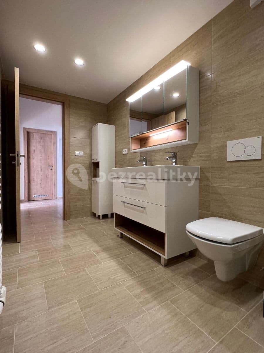 Prenájom bytu 2-izbový 67 m², Hálkova, Humpolec, Kraj Vysočina Prenájom bytu 2-izbový 67 m², Hálkova, Humpolec, Kraj Vysočina