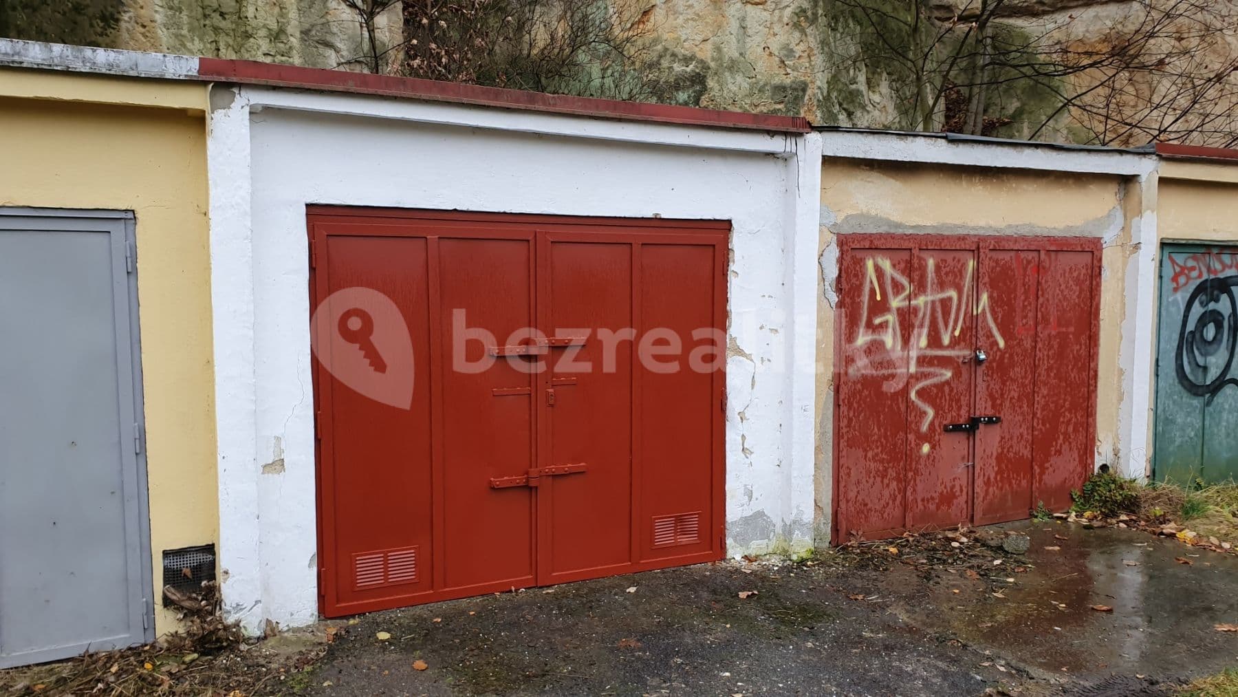 Prenájom garáže 18 m², Pod Petřinami, Praha, Praha Prenájom garáže 18 m², Pod Petřinami, Praha, Praha