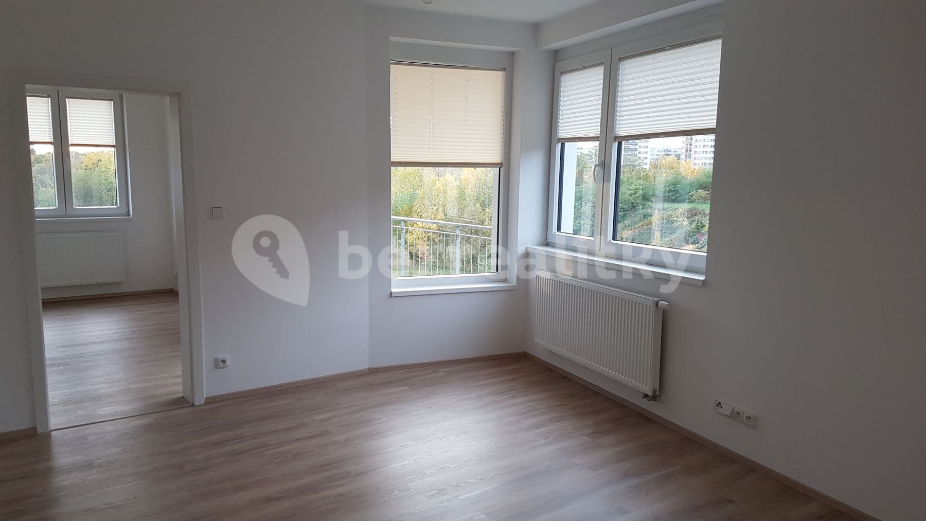 Prenájom bytu 2-izbový 64 m², Makedonská, Praha, Praha Prenájom bytu 2-izbový 64 m², Makedonská, Praha, Praha