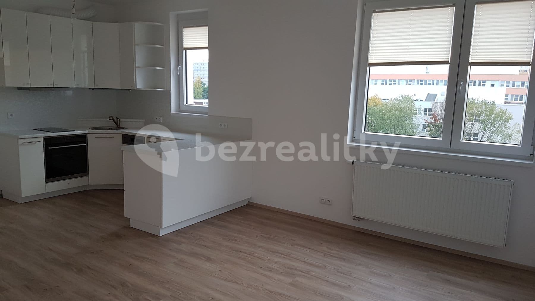 Prenájom bytu 2-izbový 64 m², Makedonská, Praha, Praha Prenájom bytu 2-izbový 64 m², Makedonská, Praha, Praha