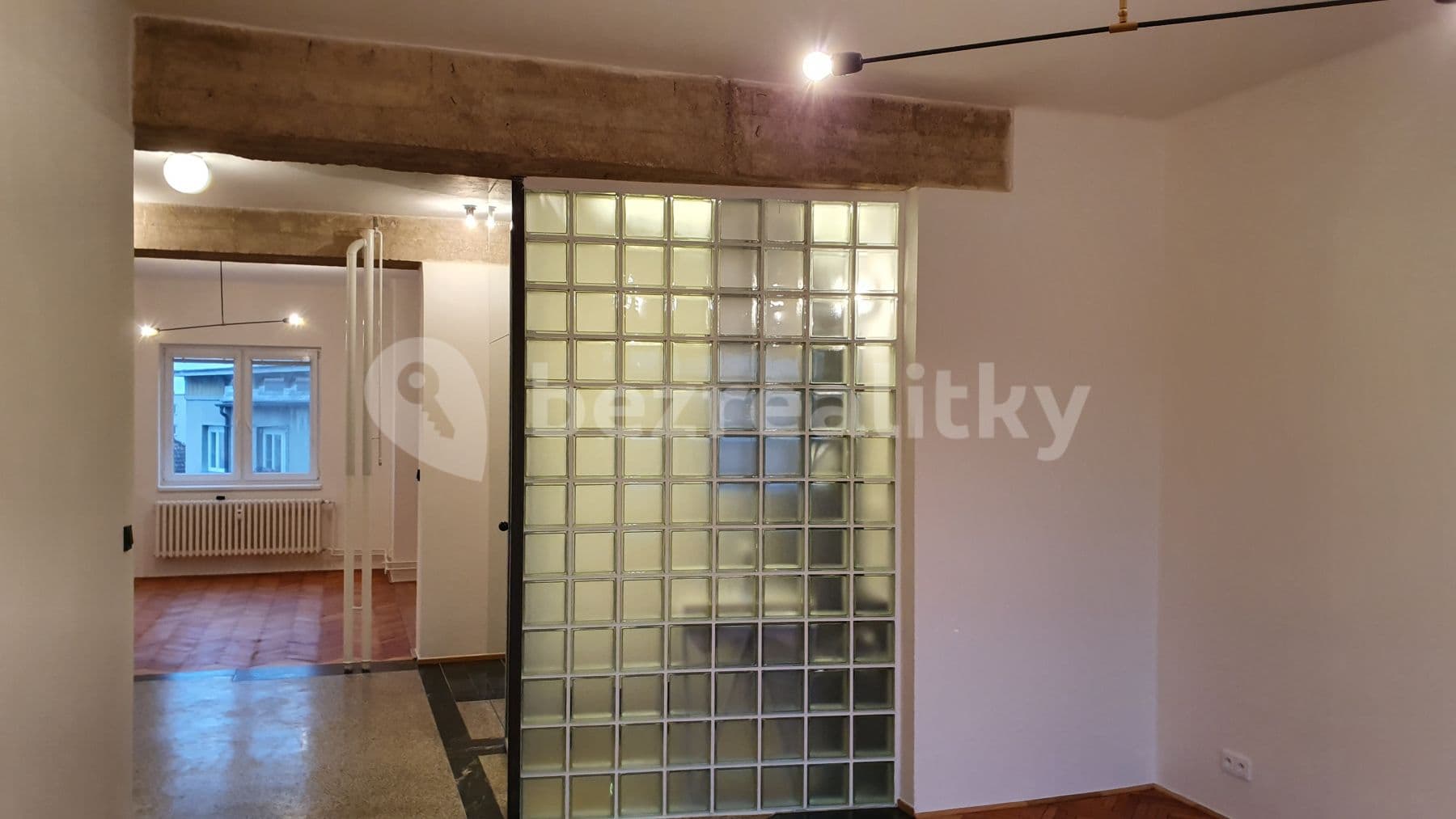 Prenájom bytu 70 m², Smetanovo nábřeží, Hradec Králové, Královéhradecký kraj Prenájom bytu 70 m², Smetanovo nábřeží, Hradec Králové, Královéhradecký kraj