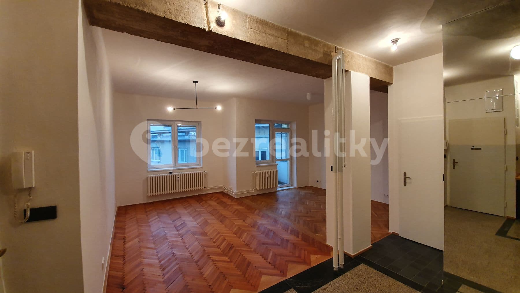 Prenájom bytu 70 m², Smetanovo nábřeží, Hradec Králové, Královéhradecký kraj Prenájom bytu 70 m², Smetanovo nábřeží, Hradec Králové, Královéhradecký kraj