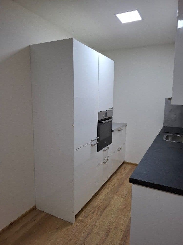 Prenájom bytu 2-izbový 45 m², Hráského, Praha, Praha Prenájom bytu 2-izbový 45 m², Hráského, Praha, Praha