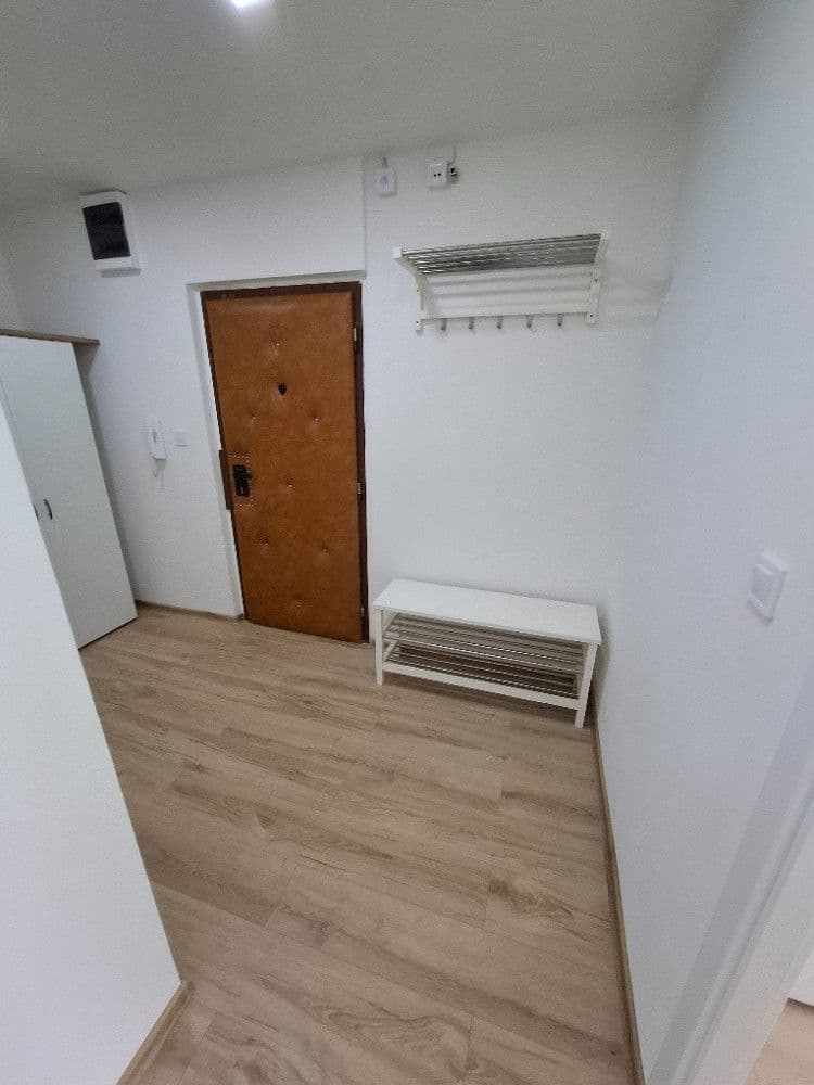Prenájom bytu 2-izbový 45 m², Hráského, Praha, Praha Prenájom bytu 2-izbový 45 m², Hráského, Praha, Praha