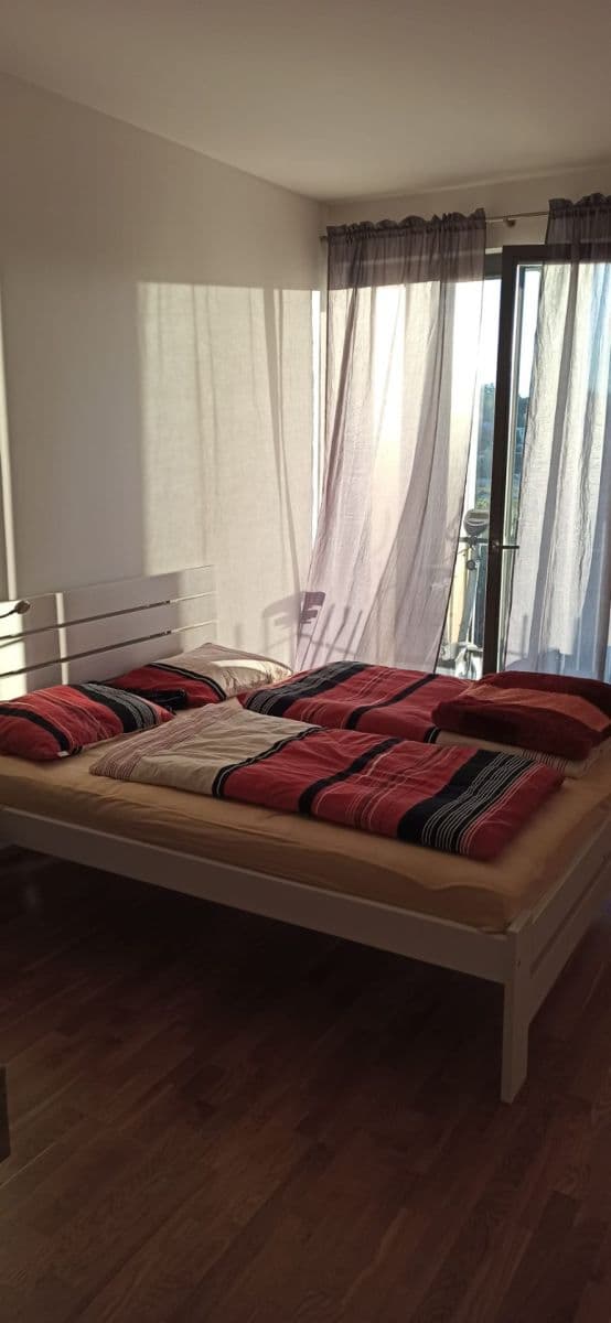 Prenájom bytu 2-izbový 45 m², Hráského, Praha, Praha Prenájom bytu 2-izbový 45 m², Hráského, Praha, Praha