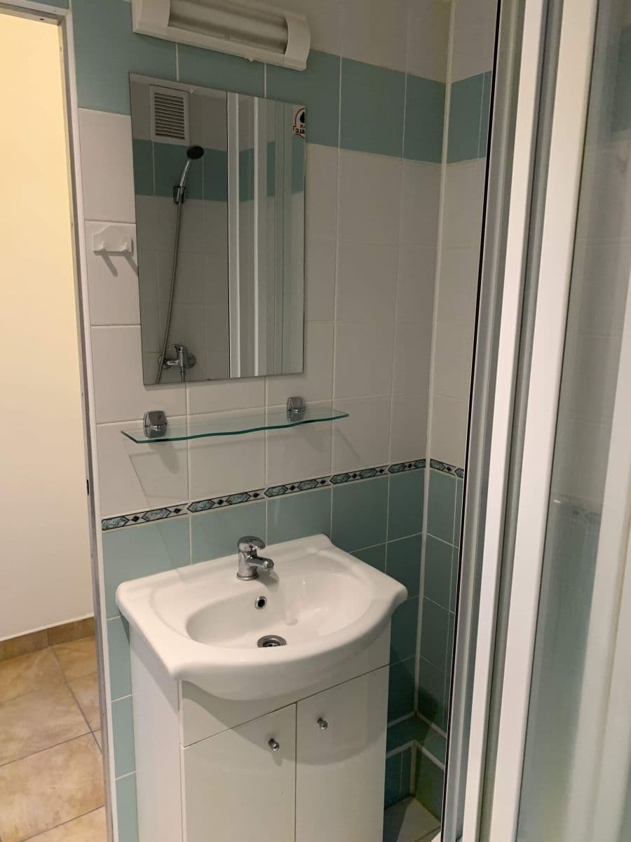 Prenájom bytu Garsoniéra 20 m², Lomená, Karlovy Vary, Karlovarský kraj Prenájom bytu Garsoniéra 20 m², Lomená, Karlovy Vary, Karlovarský kraj