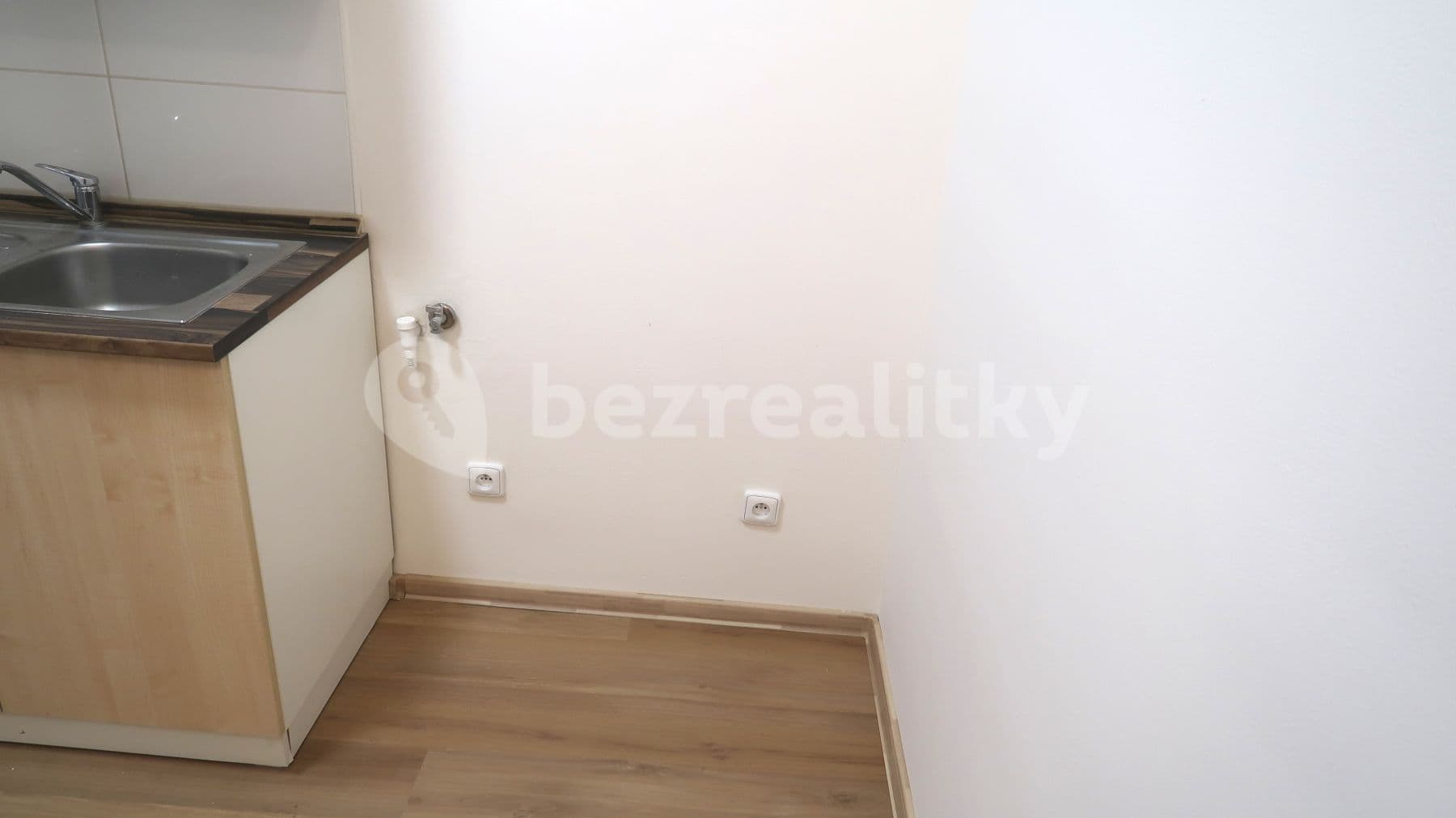 Prenájom bytu 1-izbový 29 m², Jeronýmova, Brno, Jihomoravský kraj Prenájom bytu 1-izbový 29 m², Jeronýmova, Brno, Jihomoravský kraj