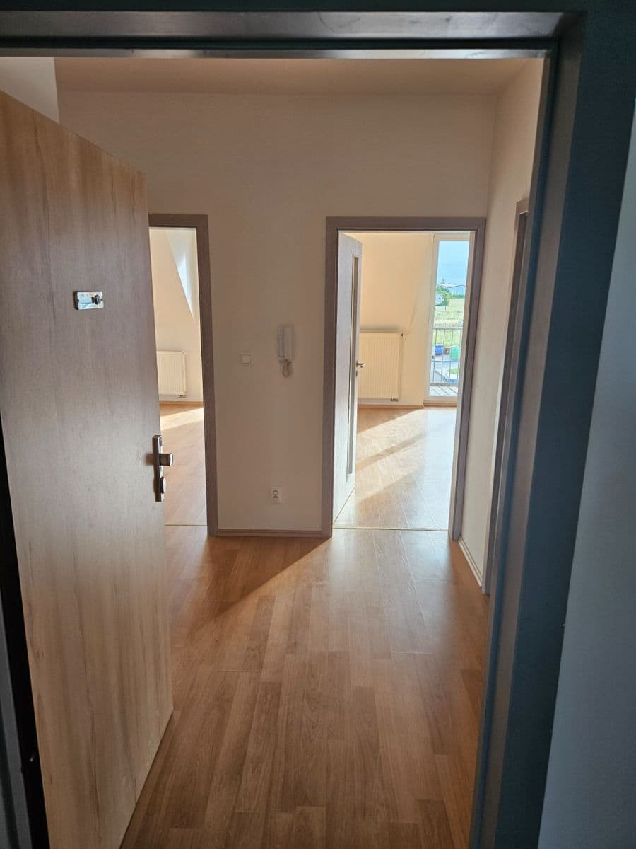Prenájom bytu 2-izbový 53 m², Na Výsluní, Říčany, Středočeský kraj Prenájom bytu 2-izbový 53 m², Na Výsluní, Říčany, Středočeský kraj