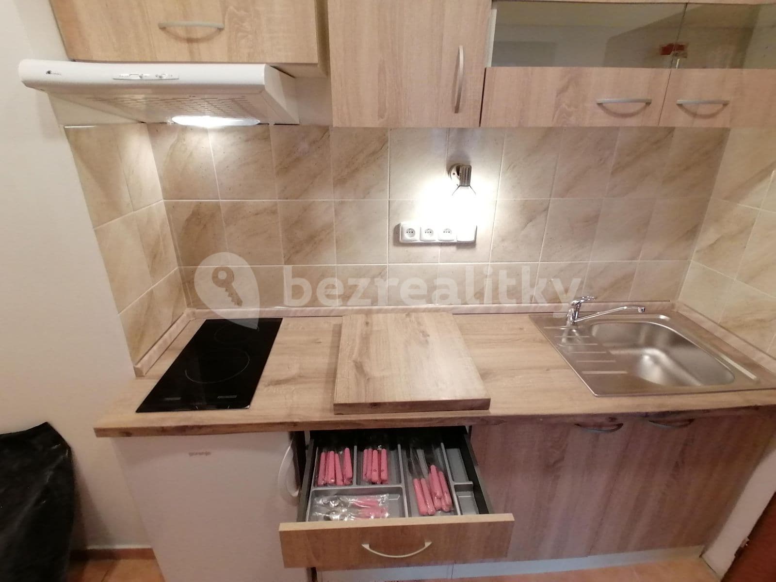 Prenájom bytu 2-izbový 43 m², U Strže, Praha, Praha Prenájom bytu 2-izbový 43 m², U Strže, Praha, Praha