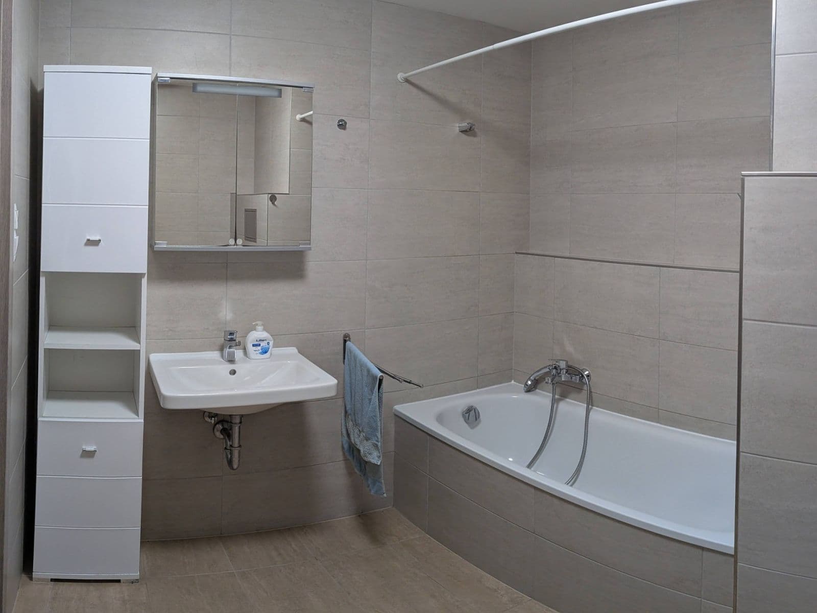 Prenájom bytu 2-izbový 54 m², Moravcových, Praha, Praha Prenájom bytu 2-izbový 54 m², Moravcových, Praha, Praha