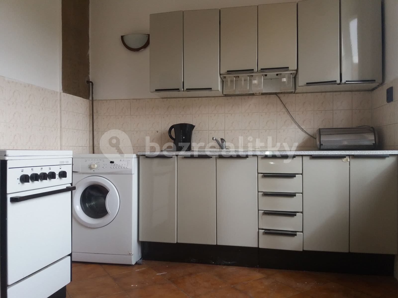 Prenájom bytu 1-izbový 40 m², Wolfganga Amadea Mozarta, Most, Ústecký kraj Prenájom bytu 1-izbový 40 m², Wolfganga Amadea Mozarta, Most, Ústecký kraj