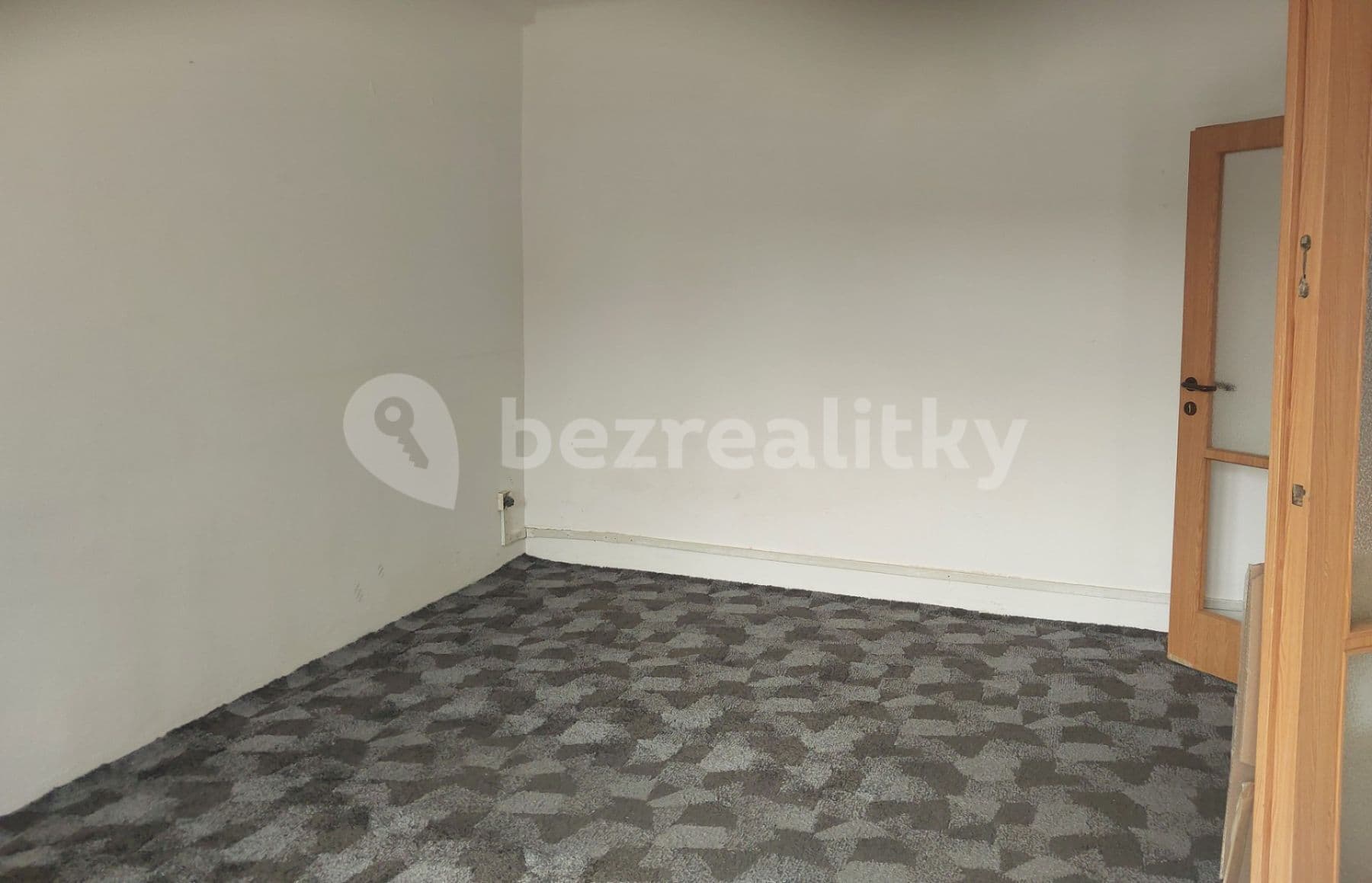 Prenájom bytu 1-izbový 40 m², Wolfganga Amadea Mozarta, Most, Ústecký kraj Prenájom bytu 1-izbový 40 m², Wolfganga Amadea Mozarta, Most, Ústecký kraj