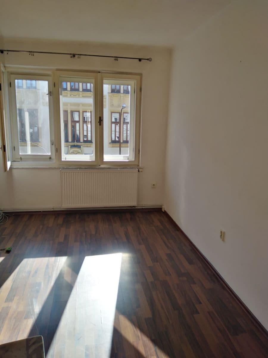Prenájom bytu 2-izbový 53 m², Husova tř., České Budějovice, Jihočeský kraj Prenájom bytu 2-izbový 53 m², Husova tř., České Budějovice, Jihočeský kraj