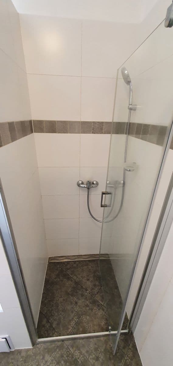 Prenájom bytu 3-izbový 76 m², Na Hlinách, Praha, Praha Prenájom bytu 3-izbový 76 m², Na Hlinách, Praha, Praha