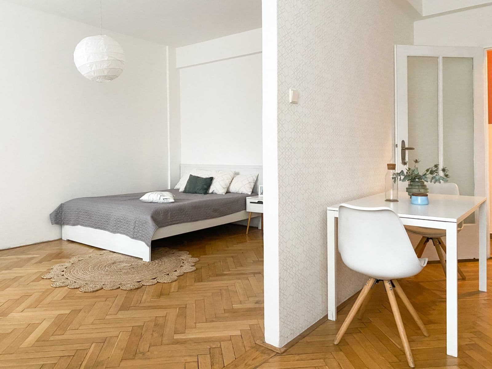 Prenájom bytu 1-izbový 47 m², Stroupežnického, Praha, Praha Prenájom bytu 1-izbový 47 m², Stroupežnického, Praha, Praha