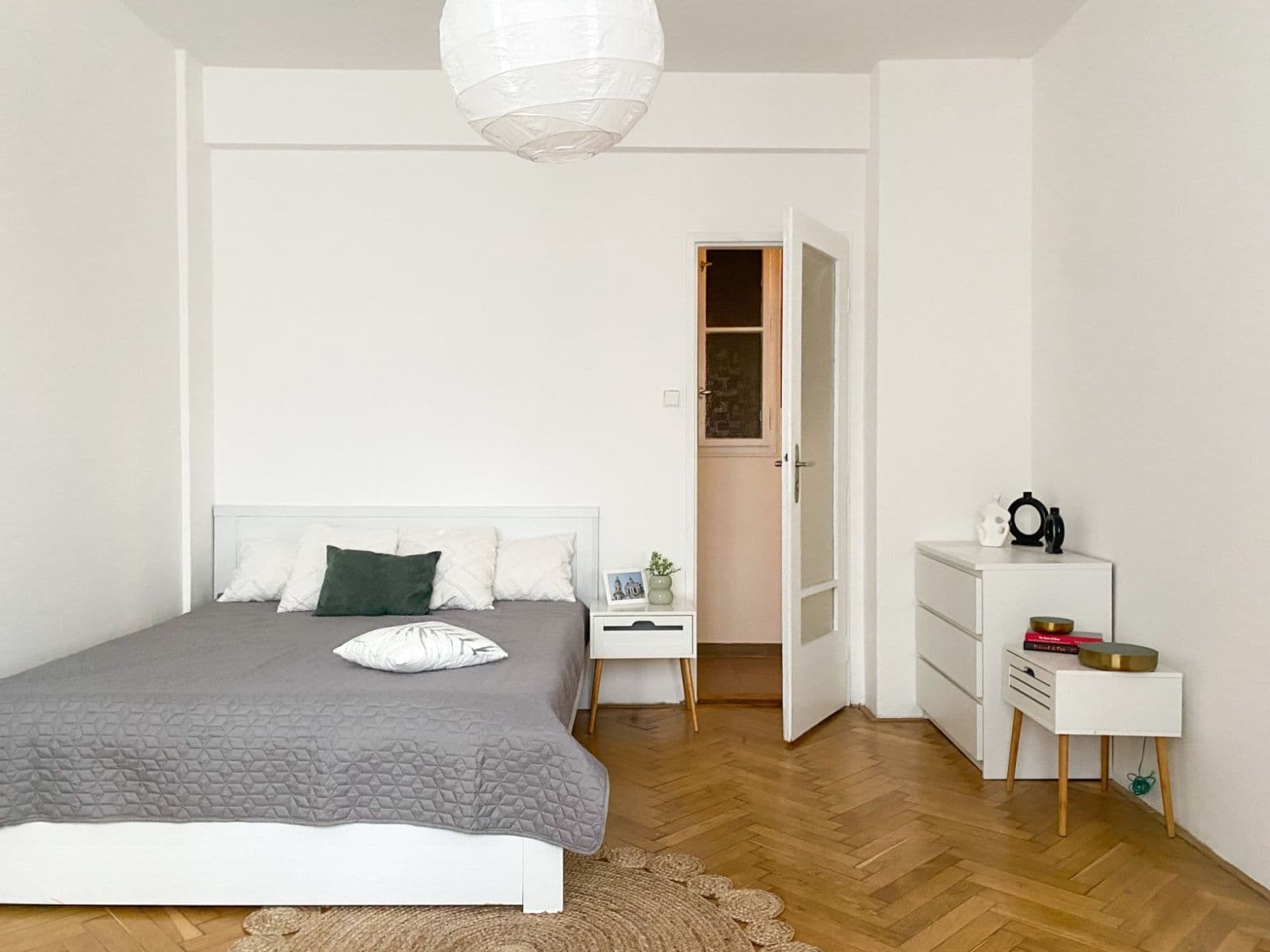 Prenájom bytu 1-izbový 47 m², Stroupežnického, Praha, Praha Prenájom bytu 1-izbový 47 m², Stroupežnického, Praha, Praha