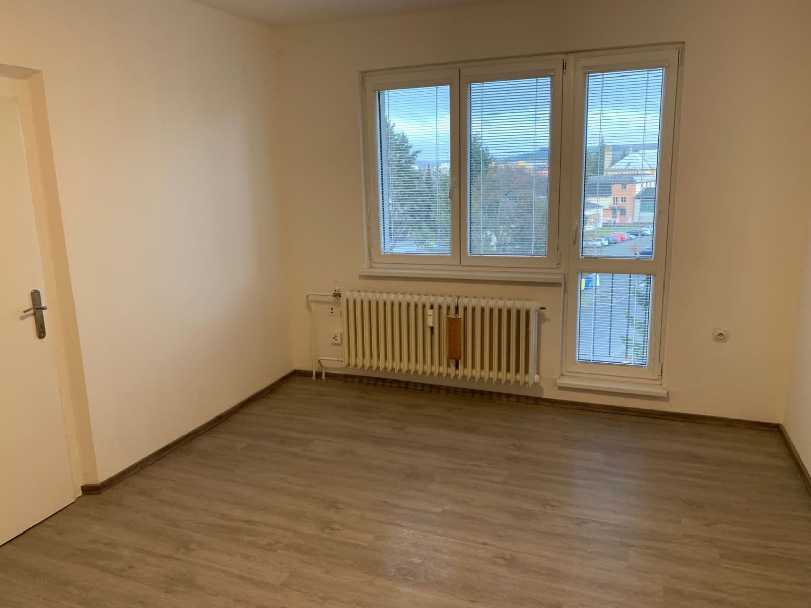 Prenájom bytu 3-izbový 63 m², Jesenická, Bruntál, Moravskoslezský kraj Prenájom bytu 3-izbový 63 m², Jesenická, Bruntál, Moravskoslezský kraj