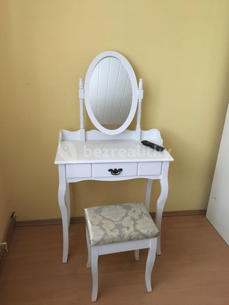 Prenájom bytu 3-izbový 73 m², Lidická, Mutějovice, Středočeský kraj Prenájom bytu 3-izbový 73 m², Lidická, Mutějovice, Středočeský kraj