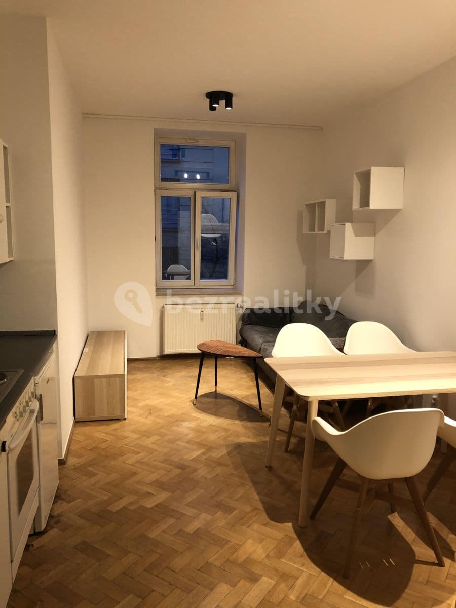 Prenájom bytu 2-izbový 33 m², Mozartova, Praha, Praha Prenájom bytu 2-izbový 33 m², Mozartova, Praha, Praha