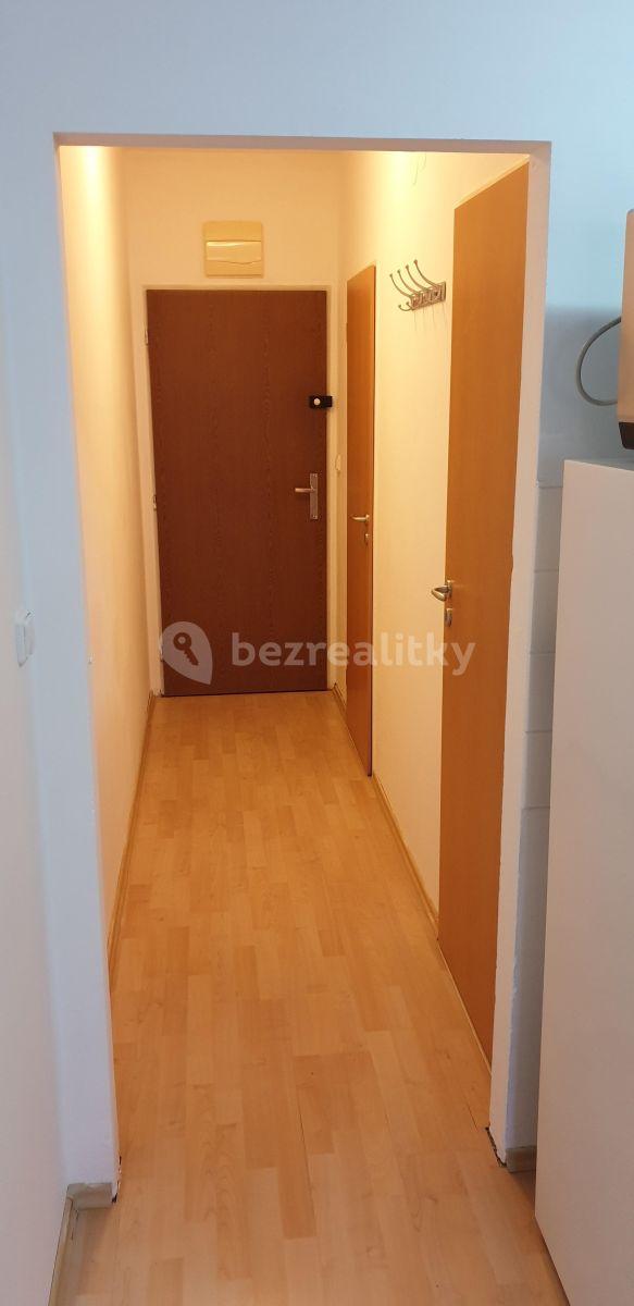 Prenájom bytu 2-izbový 38 m², Hnězdenská, Praha, Praha