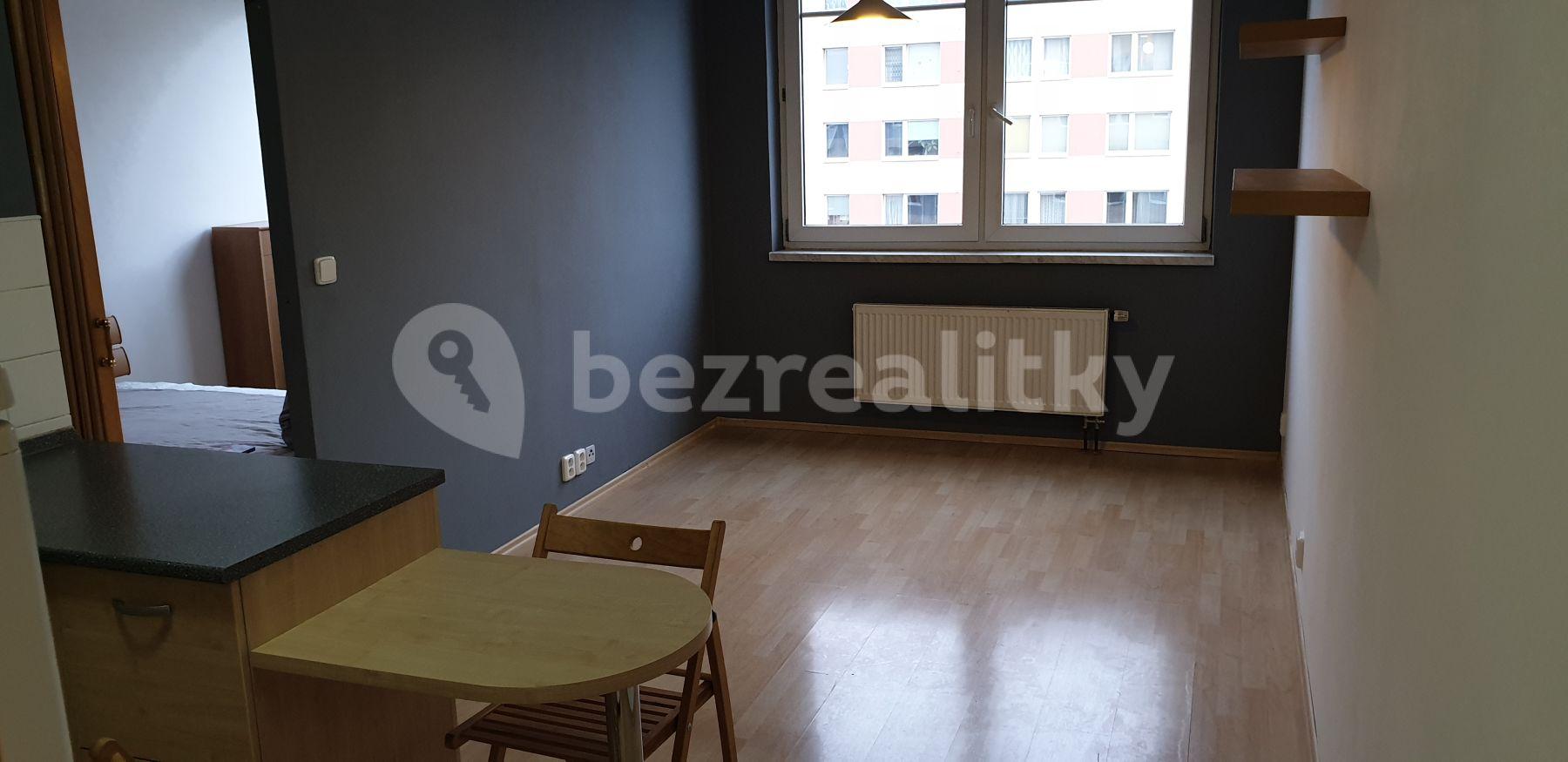 Prenájom bytu 2-izbový 38 m², Hnězdenská, Praha, Praha