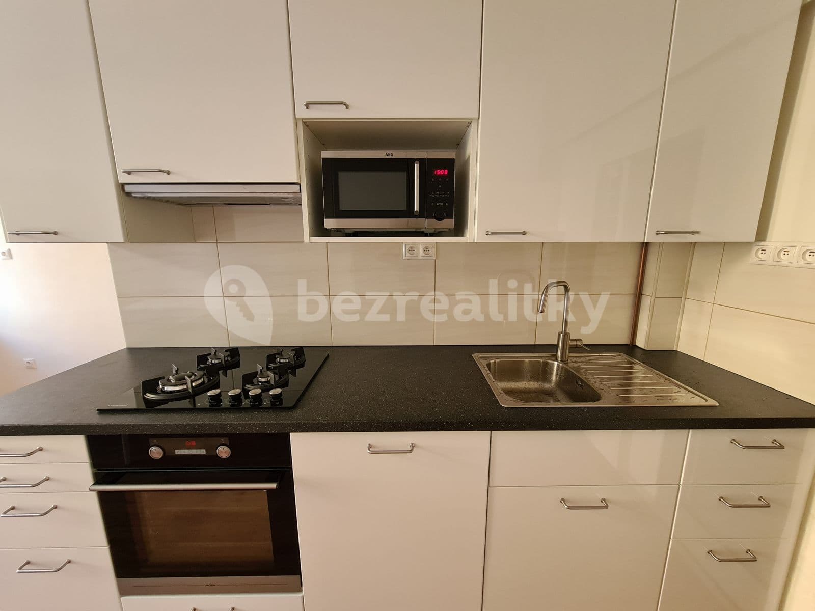Prenájom bytu 2-izbový 53 m², Víta Nejedlého, Praha, Praha Prenájom bytu 2-izbový 53 m², Víta Nejedlého, Praha, Praha