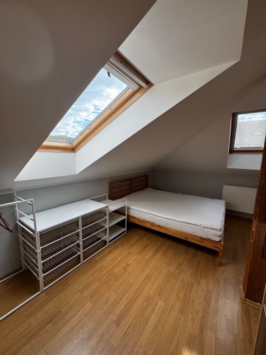 Prenájom bytu 2-izbový 54 m², Grafická, Praha, Praha Prenájom bytu 2-izbový 54 m², Grafická, Praha, Praha