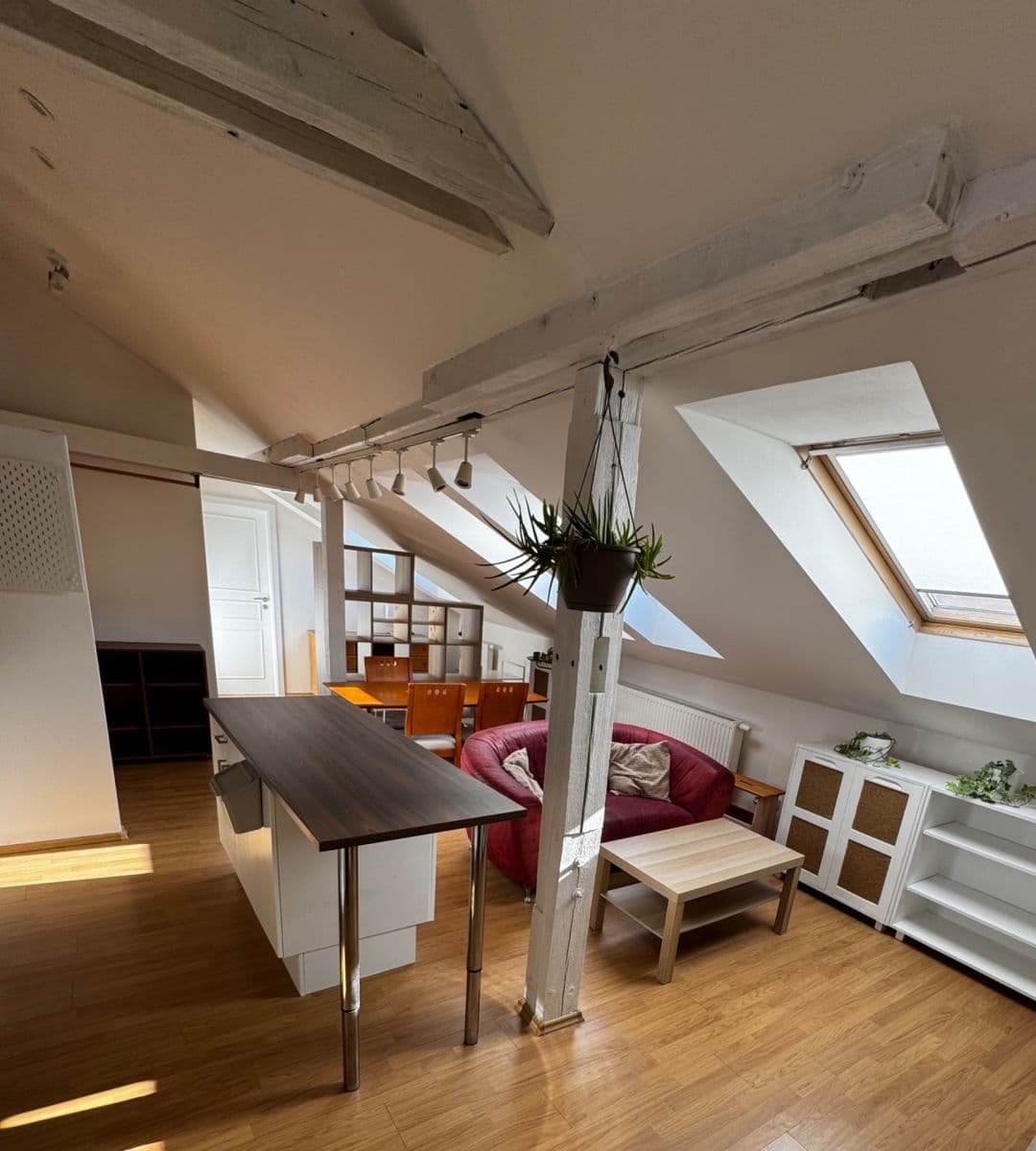 Prenájom bytu 2-izbový 54 m², Grafická, Praha, Praha Prenájom bytu 2-izbový 54 m², Grafická, Praha, Praha