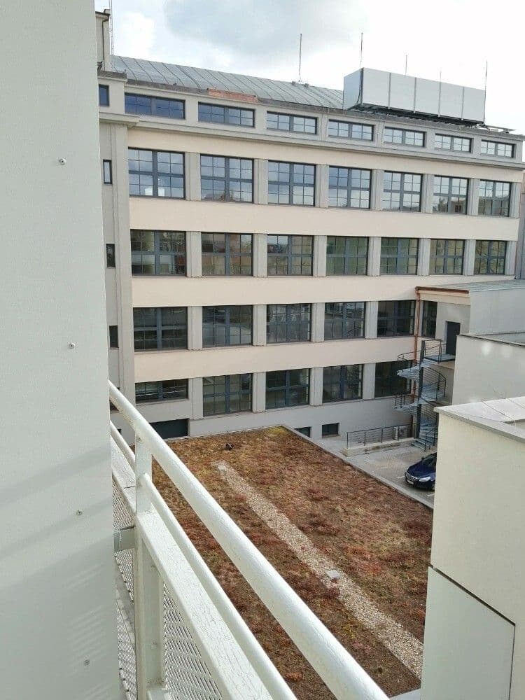 Prenájom bytu 1-izbový 28 m², U Svobodárny, Praha, Praha Prenájom bytu 1-izbový 28 m², U Svobodárny, Praha, Praha
