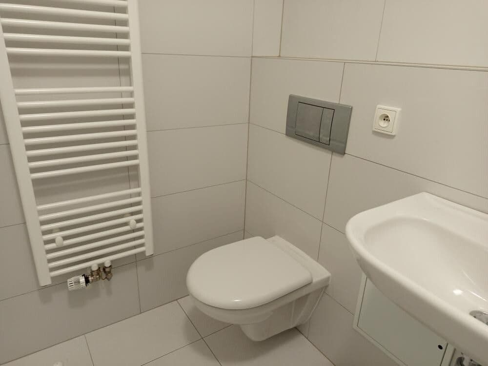 Prenájom bytu 1-izbový 28 m², U Svobodárny, Praha, Praha Prenájom bytu 1-izbový 28 m², U Svobodárny, Praha, Praha