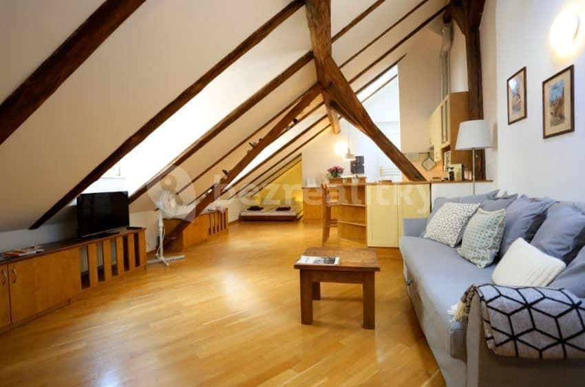 Prenájom bytu 1-izbový 49 m², Petrská, Praha, Praha Prenájom bytu 1-izbový 49 m², Petrská, Praha, Praha