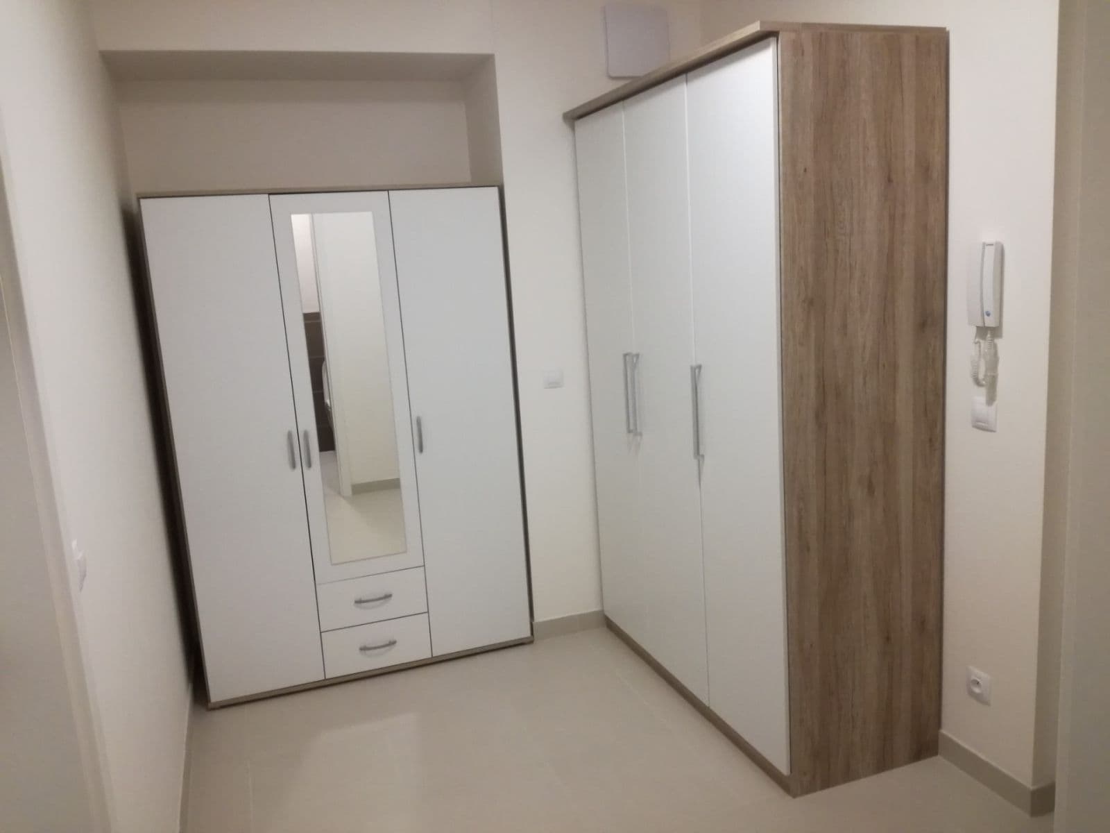 Prenájom bytu 2-izbový 60 m², Svatošových, Praha, Praha Prenájom bytu 2-izbový 60 m², Svatošových, Praha, Praha