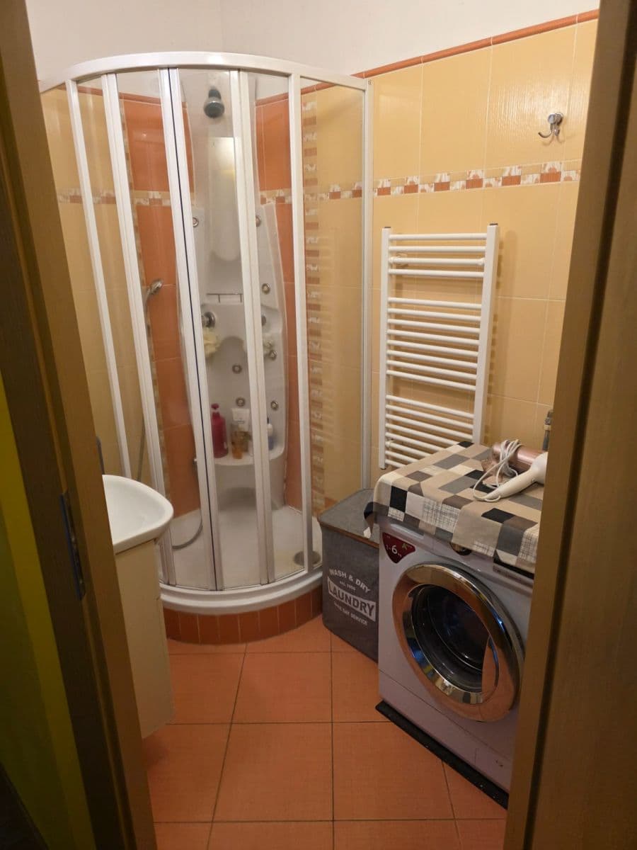 Prenájom bytu 2-izbový 56 m², Březinova, Jihlava, Kraj Vysočina Prenájom bytu 2-izbový 56 m², Březinova, Jihlava, Kraj Vysočina